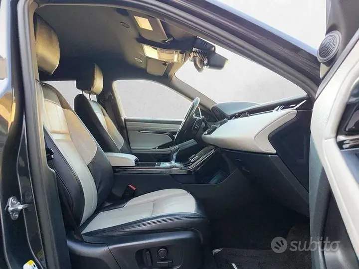 Land Rover Evoque 2022 photo 4