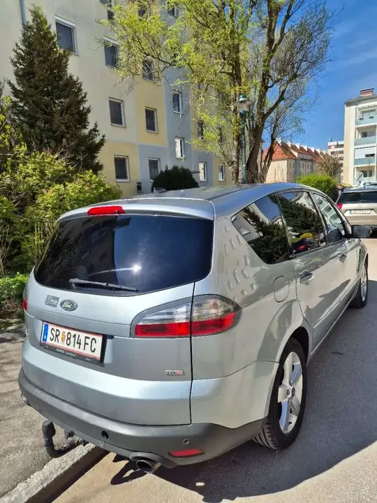 Ford S-Max 2009 photo 2