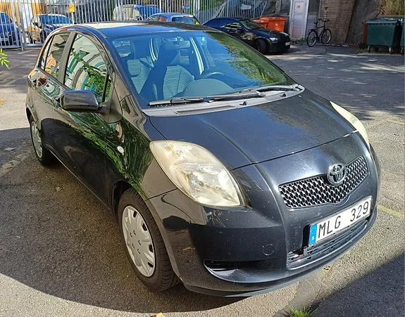 Toyota Yaris 2006 photo 2