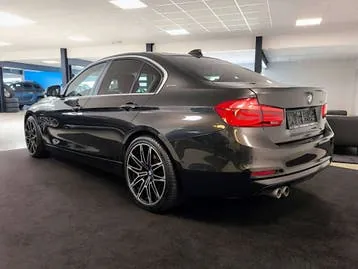 BMW 3 Series 2016 photo 3