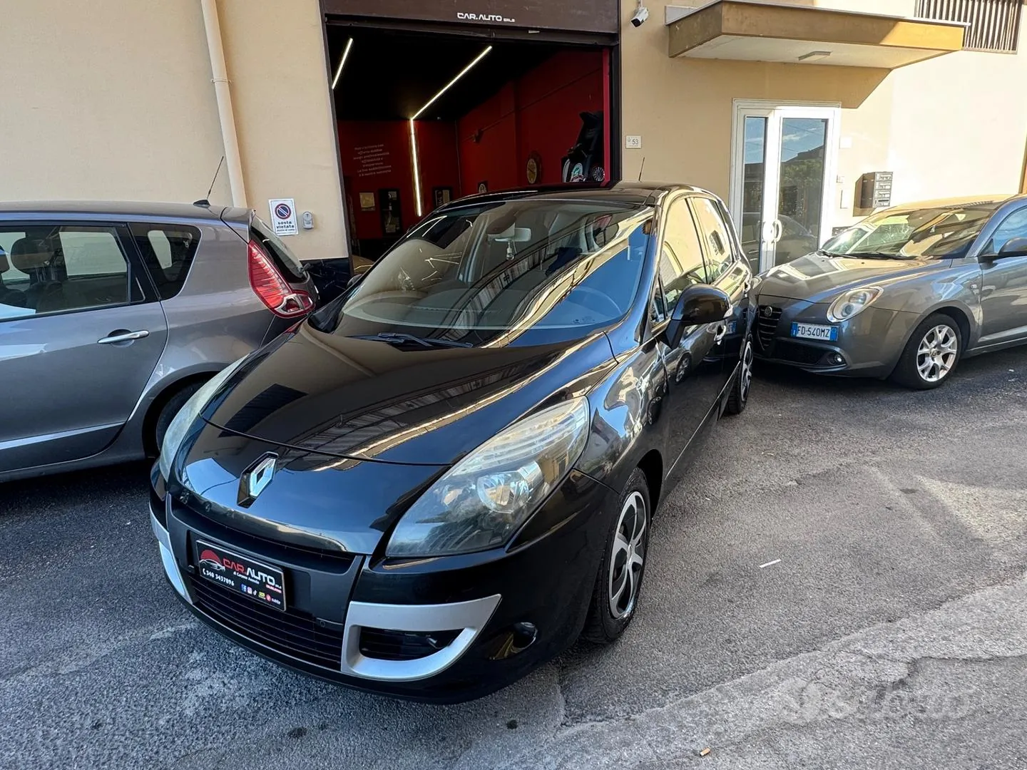 Renault Scenic 2010 photo 2