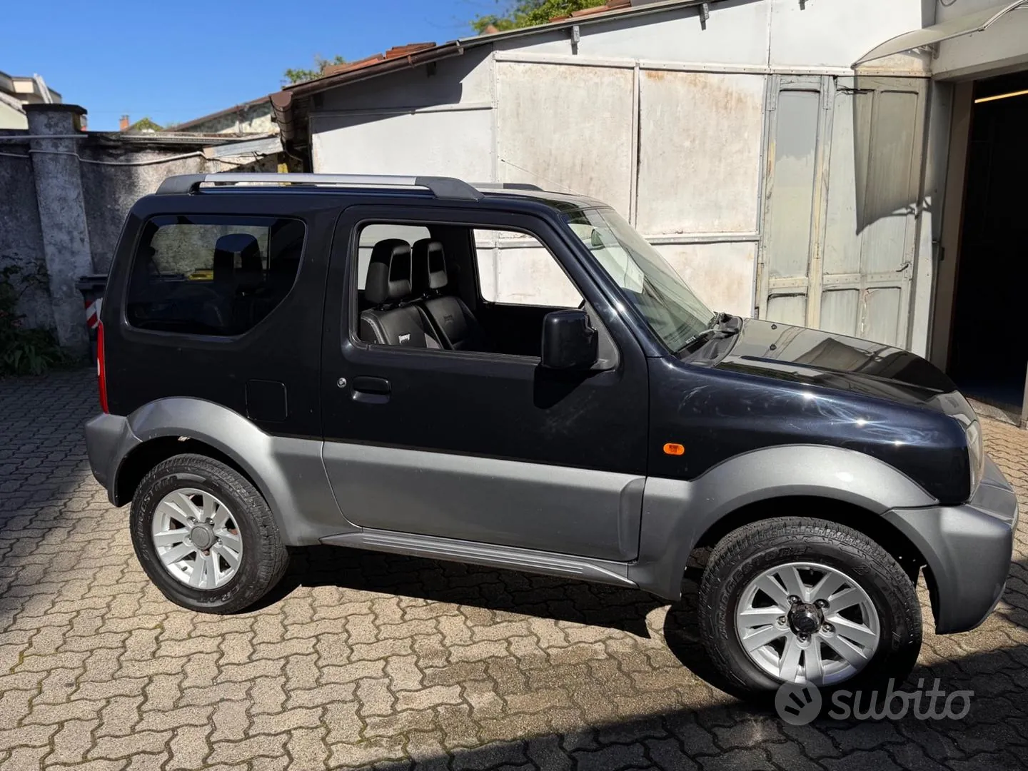 Suzuki Jimny 2011 photo 3