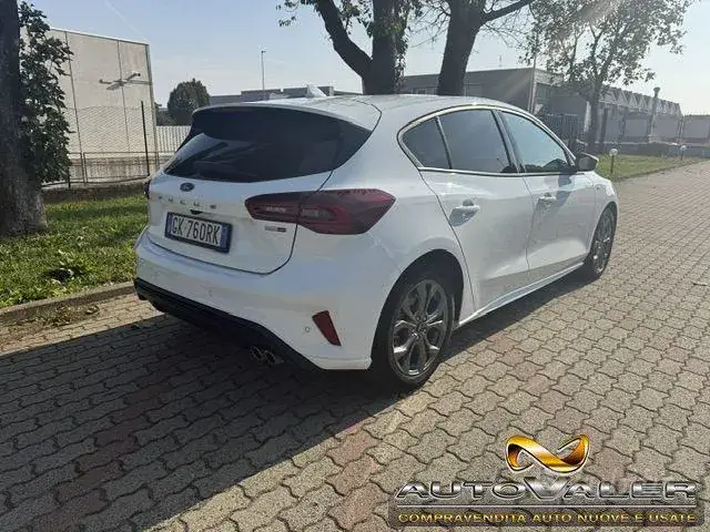 Ford Focus 2022 photo 4