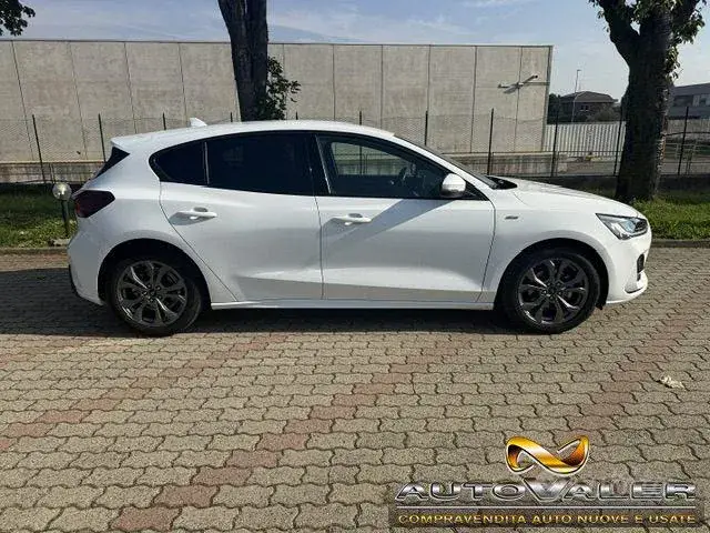 Ford Focus 2022 photo 5