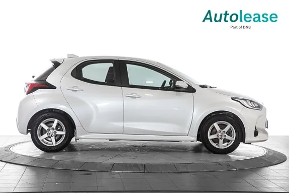 Toyota Yaris 2022 photo 2