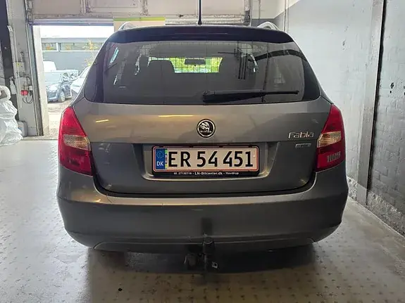Skoda Fabia 2013 photo 5
