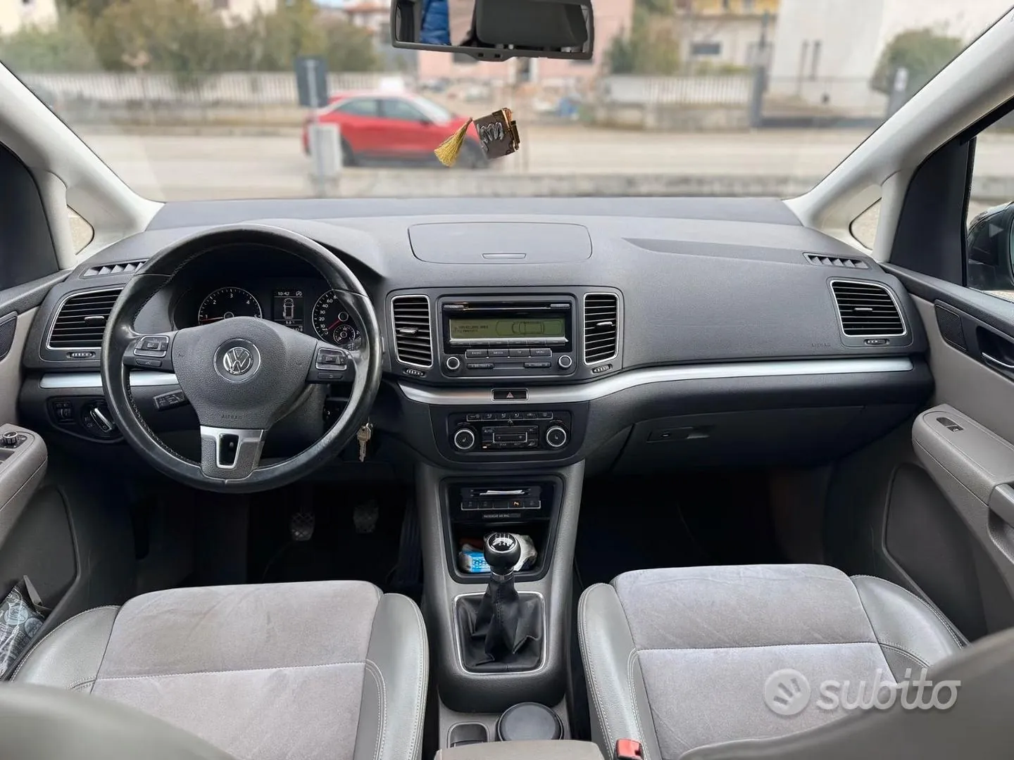 Volkswagen Sharan 2011 photo 4