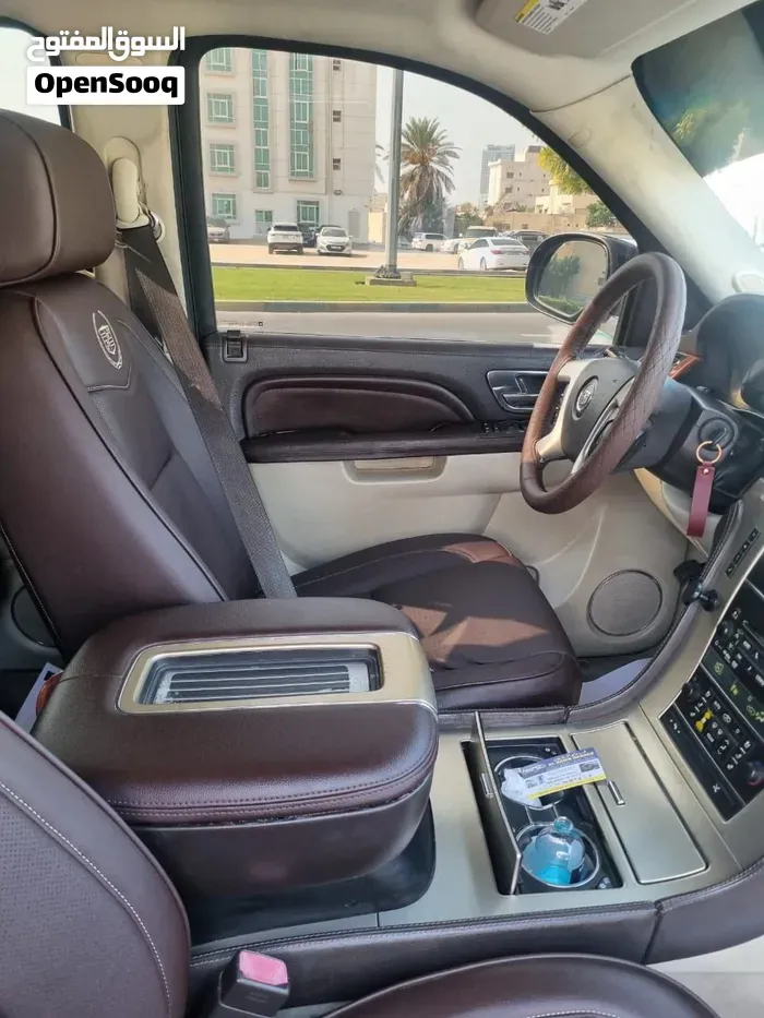 Cadillac Escalade 2012 photo 3