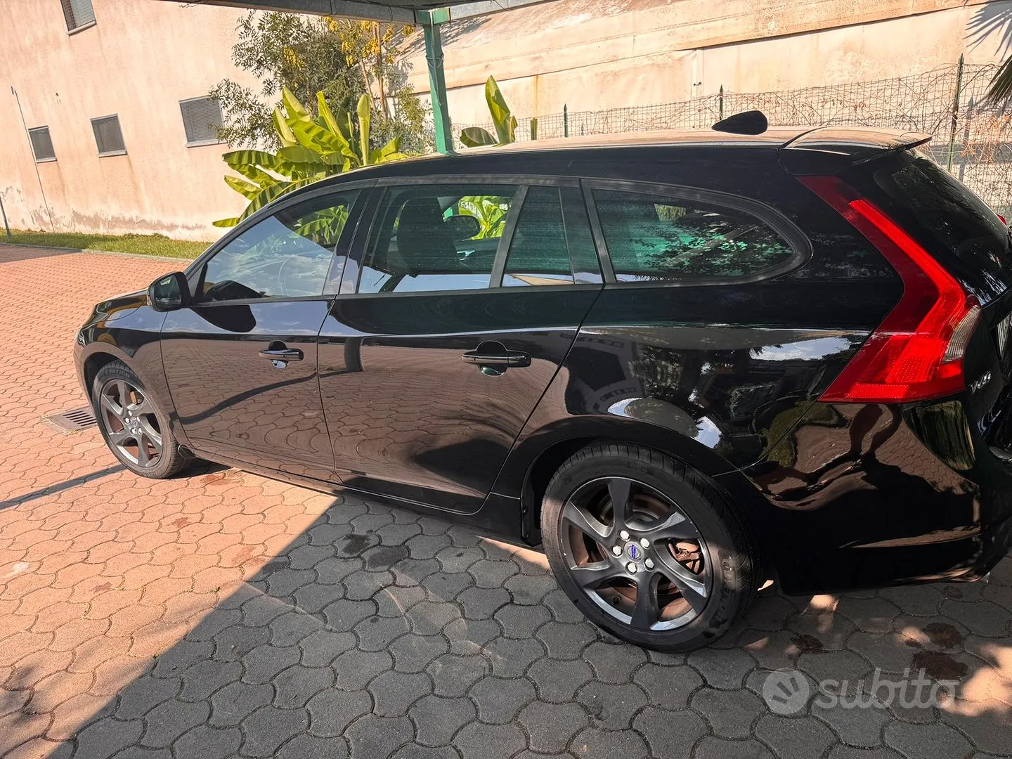Volvo V60 2018 photo 2