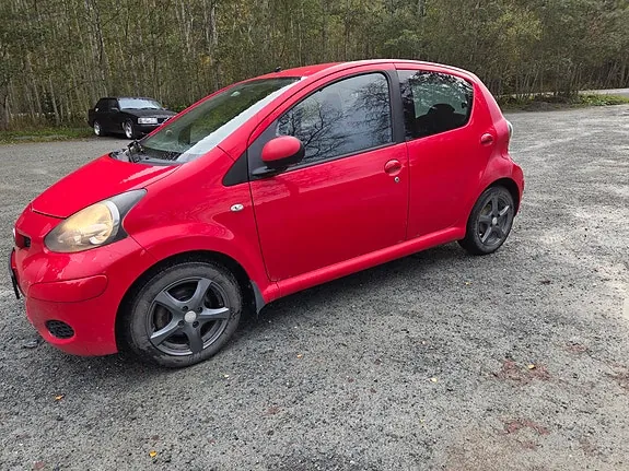 Toyota Aygo 2011 photo 4