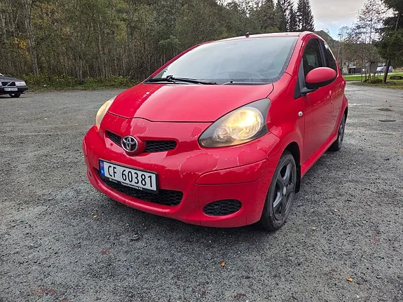 Toyota Aygo 2011 photo 3