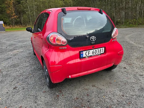 Toyota Aygo 2011 photo 5