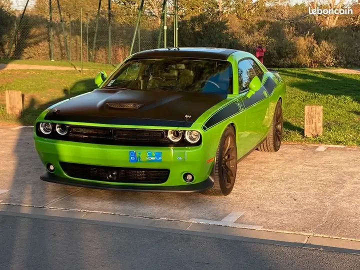 Dodge Challenger