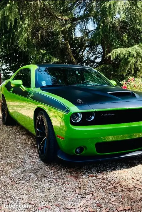 Dodge Challenger 2017 photo 2