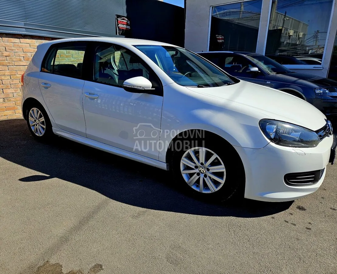 Volkswagen Golf 2010 photo 4