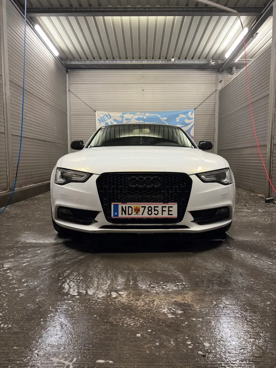 Audi A5 2012 photo 2
