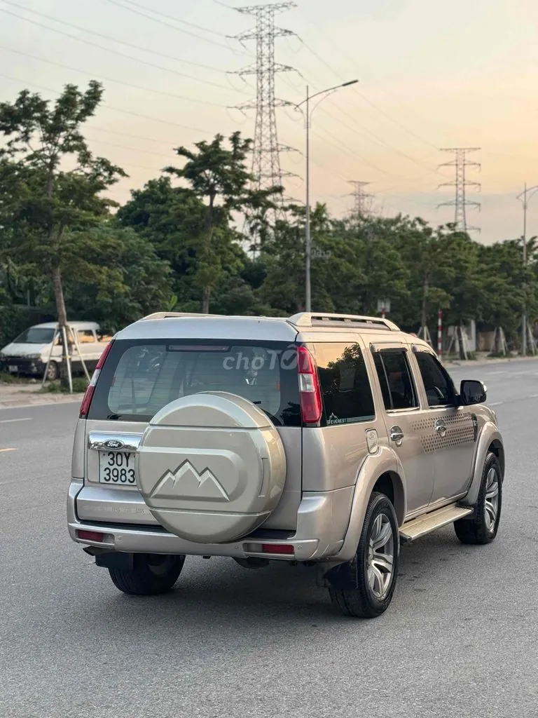 Ford Everest 2010 photo 5