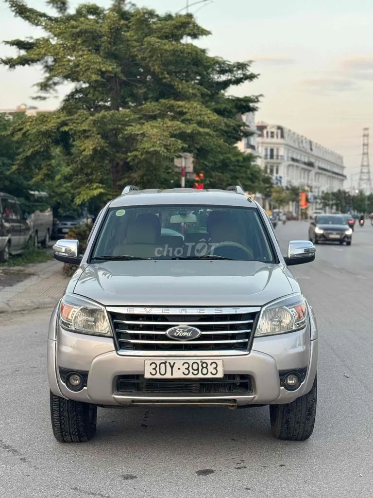 Ford Everest 2010 photo 2