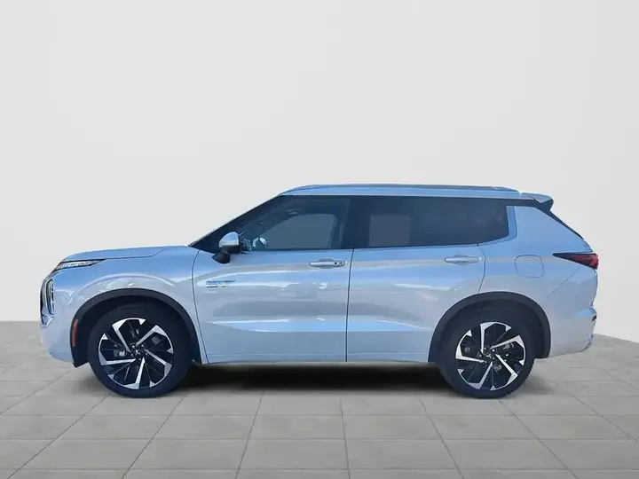Mitsubishi Outlander 2025 photo 3