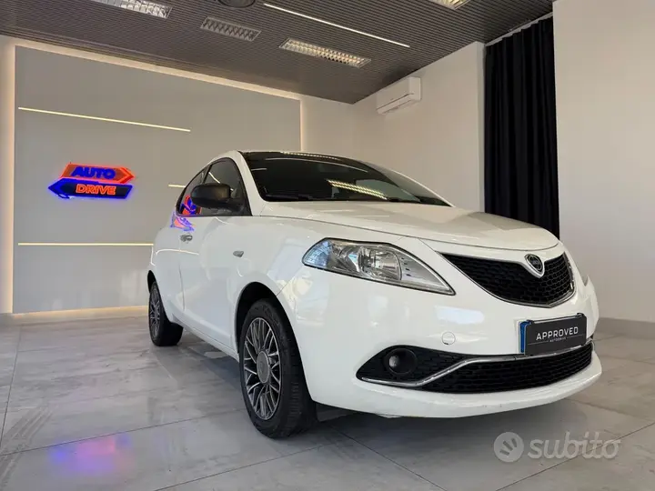 Lancia Ypsilon 2018 photo 4