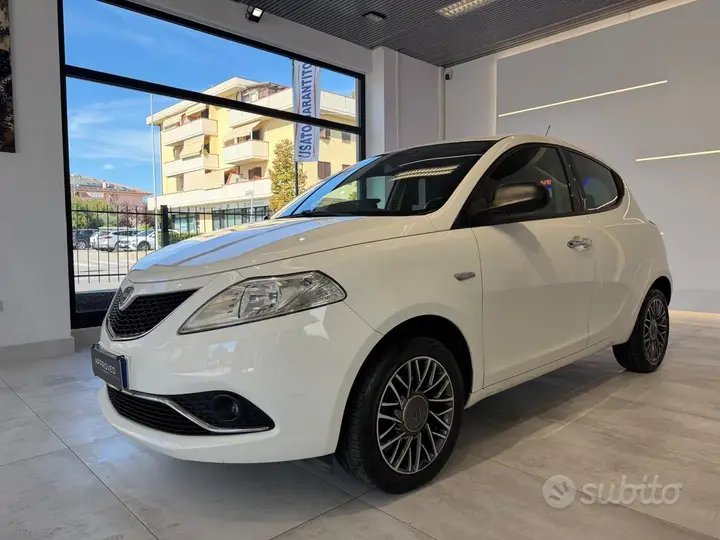 Lancia Ypsilon 2018 photo 3
