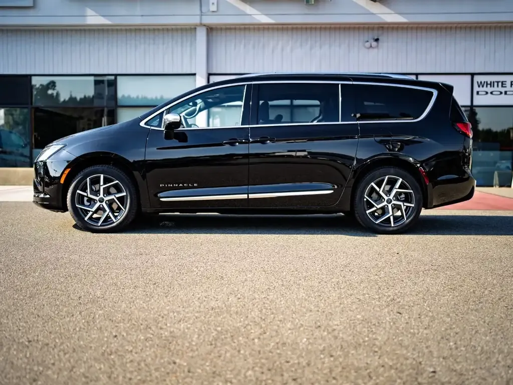 Chrysler Pacifica 2027 photo 3