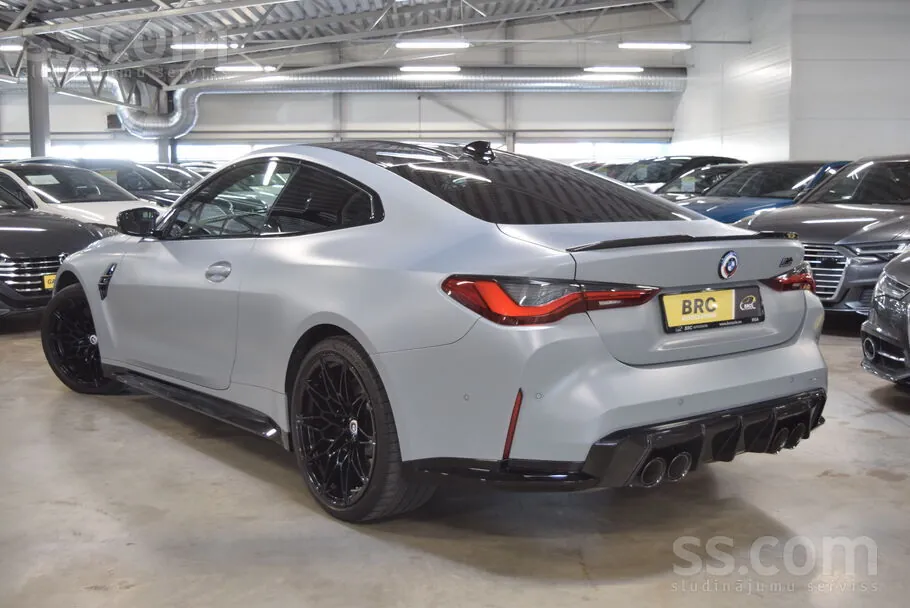 BMW M4 2023 photo 2