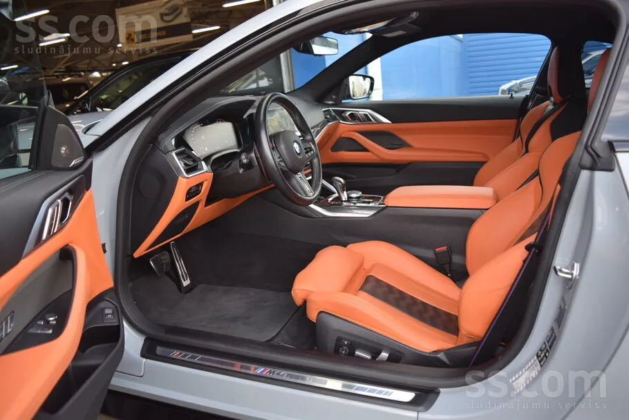 BMW M4 2023 photo 3