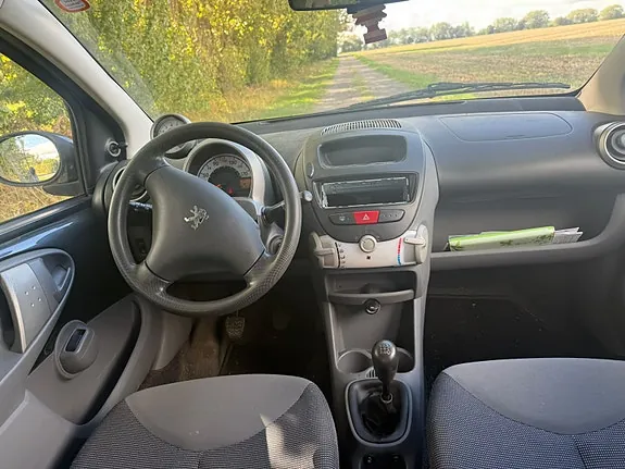 Peugeot 107 2007 photo 5