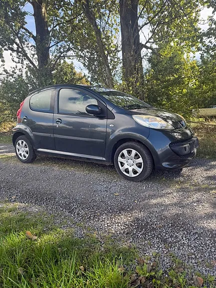 Peugeot 107 2007 photo 2