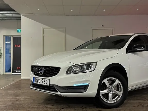 Volvo V60 Cross Country 2016 photo 3