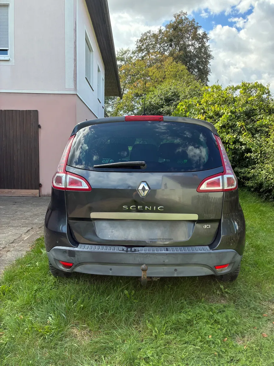 Renault Scenic 2010 photo 2