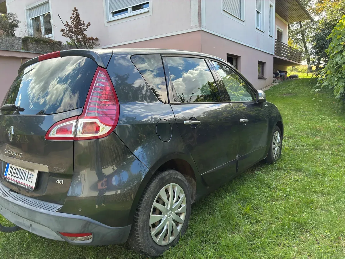 Renault Scenic 2010 photo 3