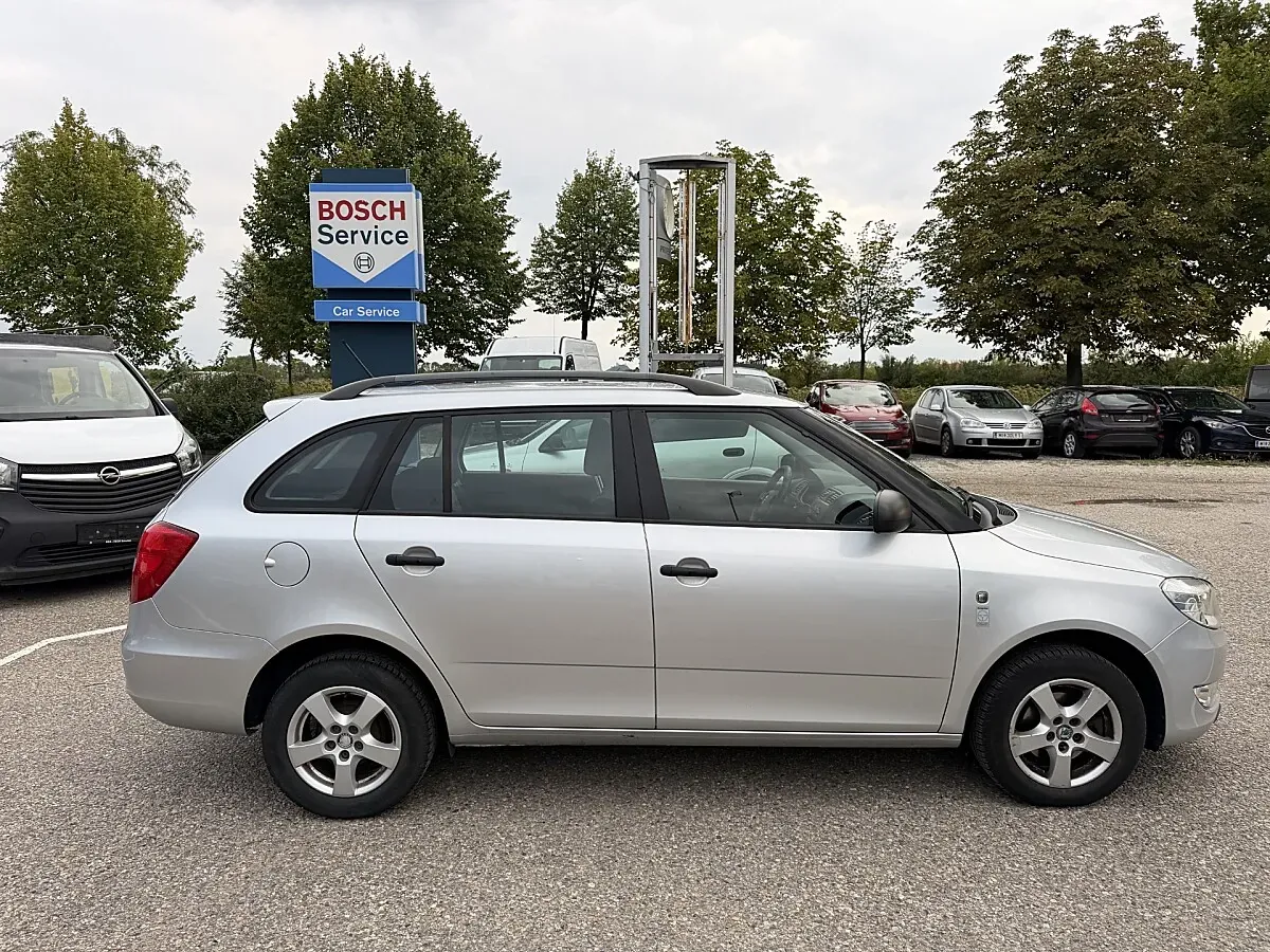 Skoda Fabia 2014 photo 3