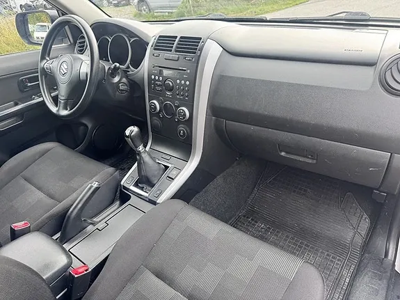 Suzuki Grand Vitara 2012 photo 5
