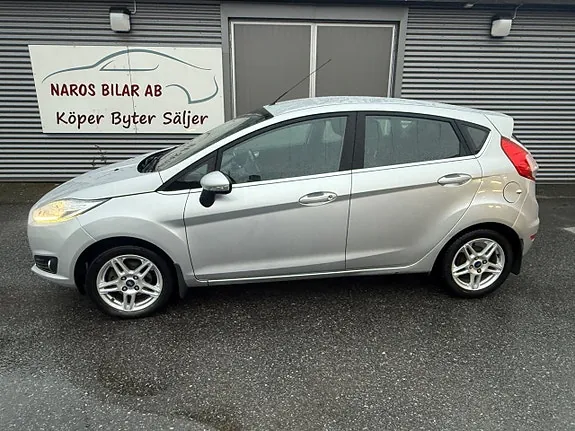 Ford Fiesta 2015 photo 2