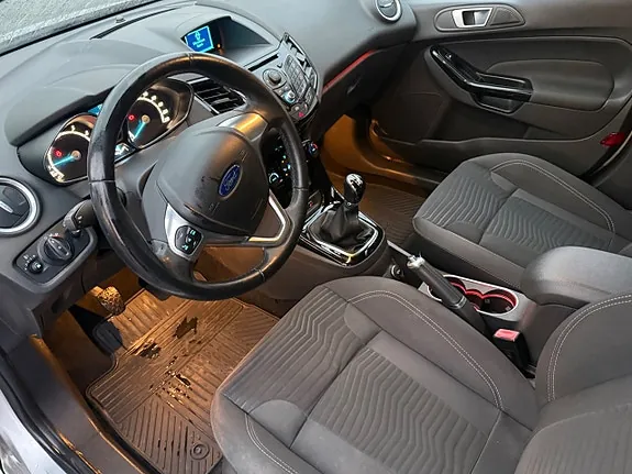 Ford Fiesta 2015 photo 5