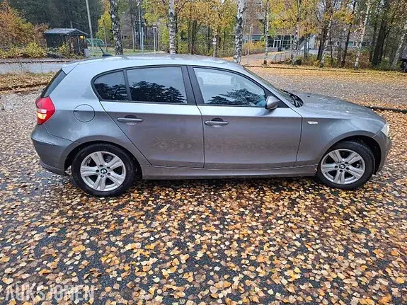 BMW 116I 2009 photo 4