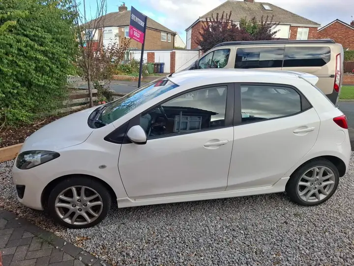 Mazda Mazda2