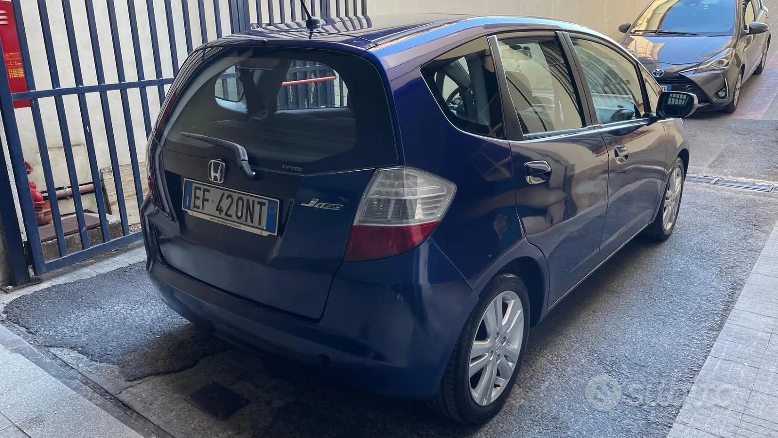 Honda Jazz 2010 photo 2