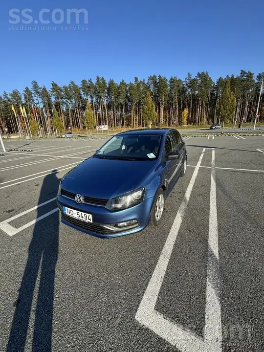 Volkswagen Polo 2015 photo 2