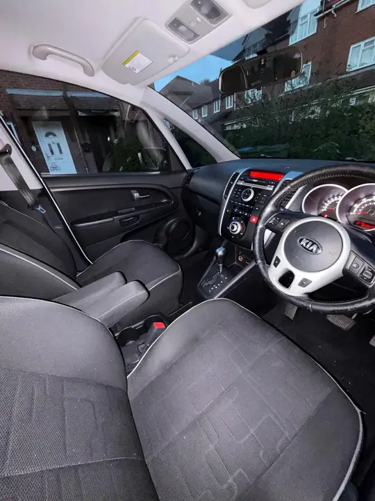 Kia Venga 2013 photo 5
