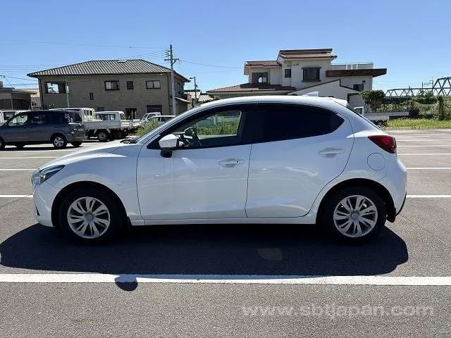 Mazda Demi 2018 photo 5
