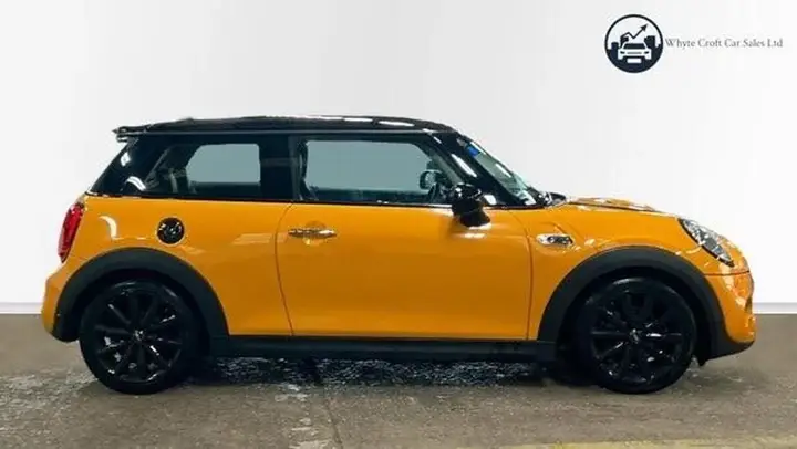 Mini Hatch 2015 photo 2