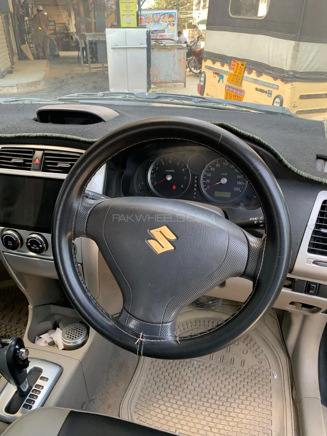 Suzuki Liana