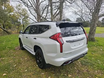 Mitsubishi Pajero Sport 2026 photo 3