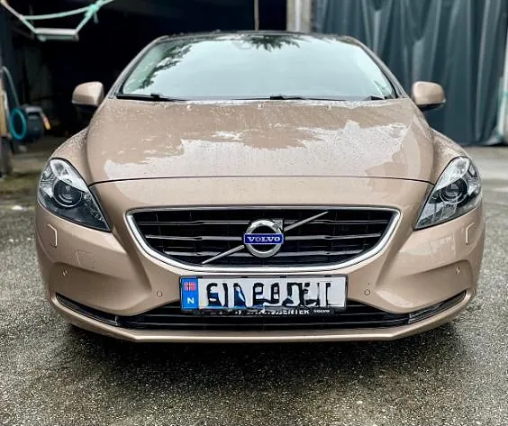 Volvo V40 2013 photo 2