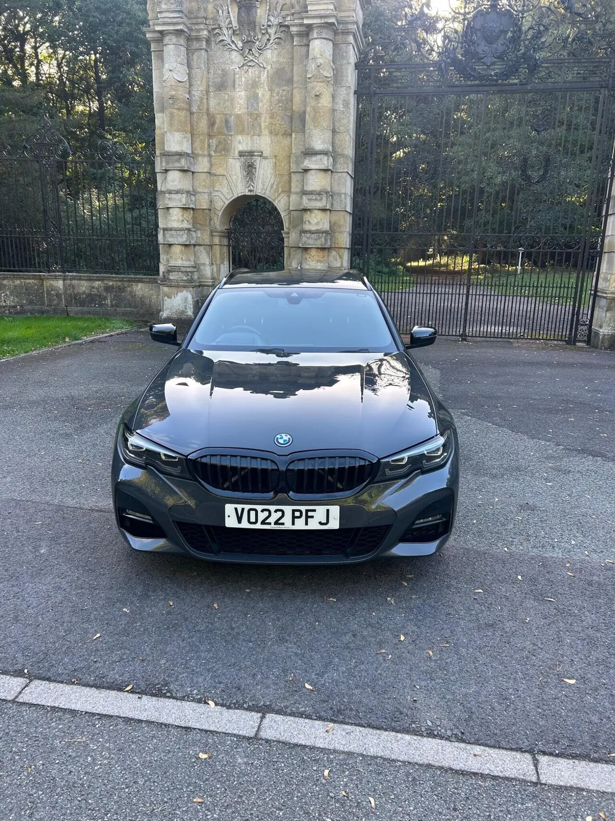 BMW 3 Series 2022 photo 2
