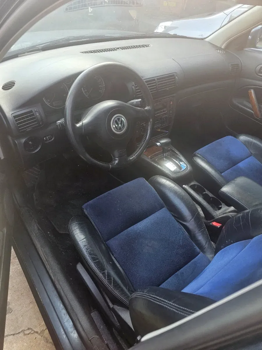 Volkswagen Passat 2002 photo 2
