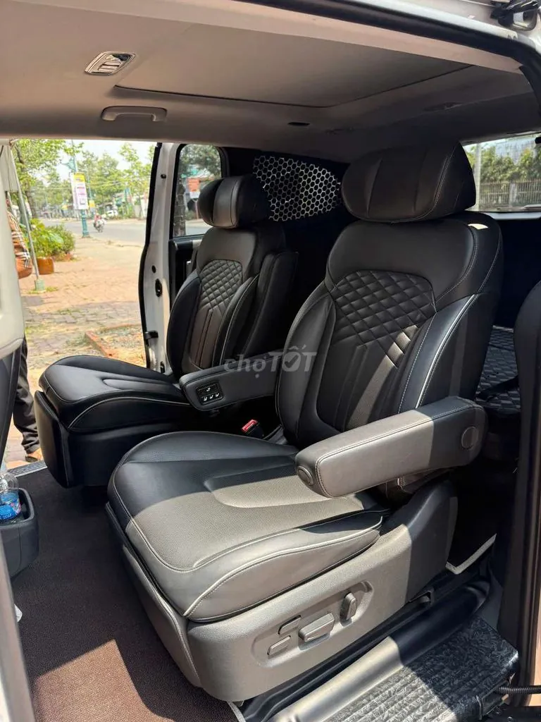 Hyundai Custin 2024 photo 2
